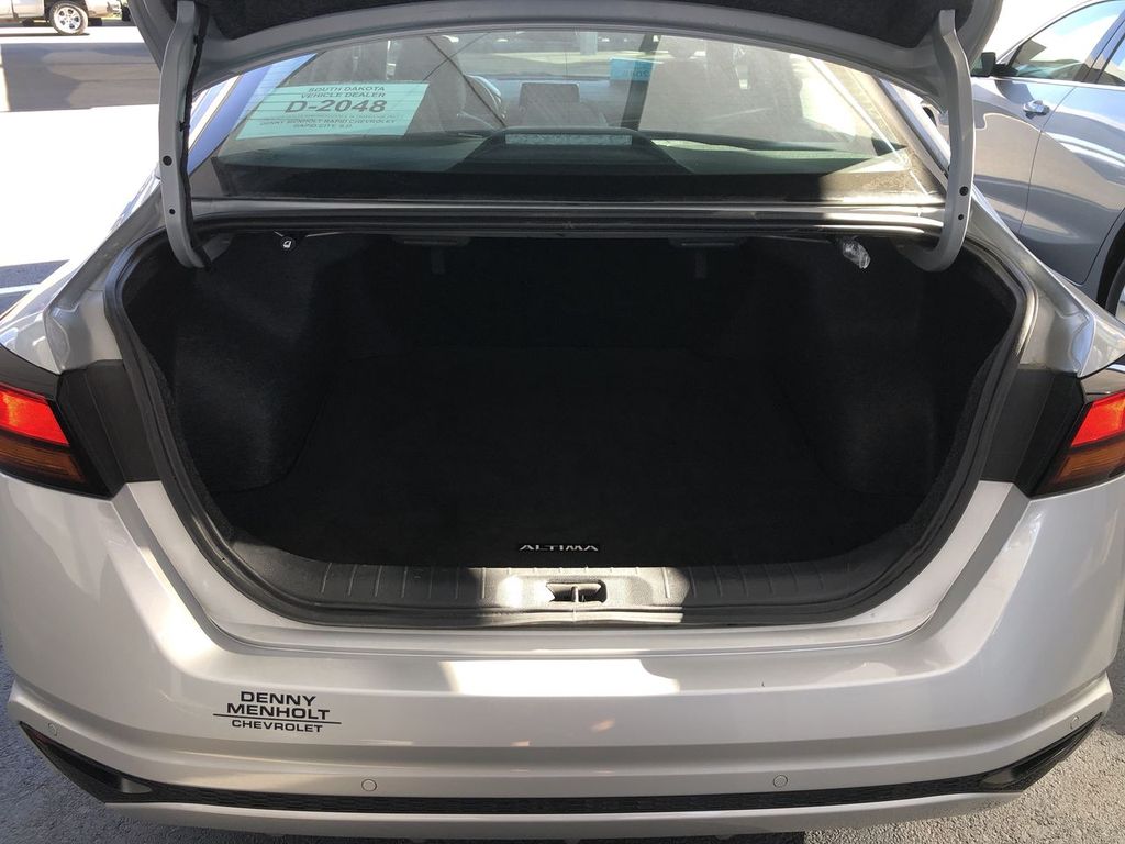 2025 Nissan Altima