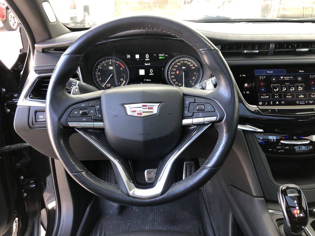 2024 Cadillac XT6