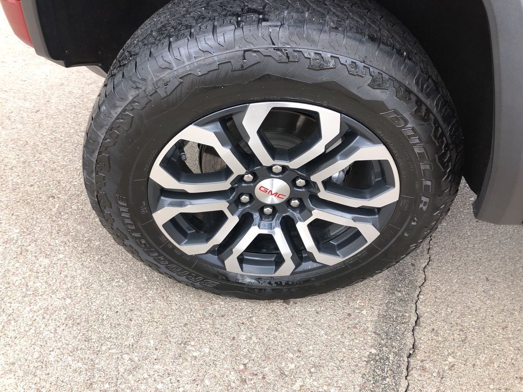2024 GMC Canyon