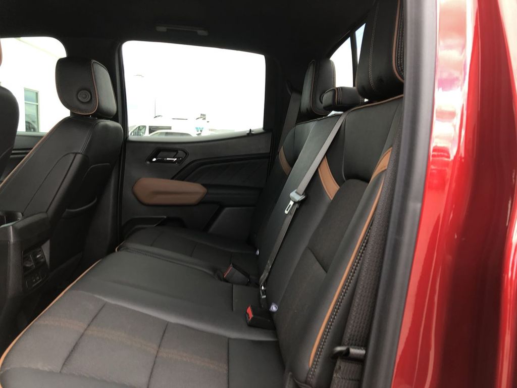 2024 GMC Canyon