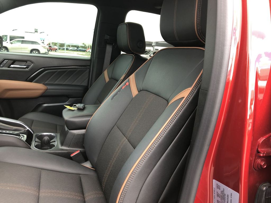 2024 GMC Canyon