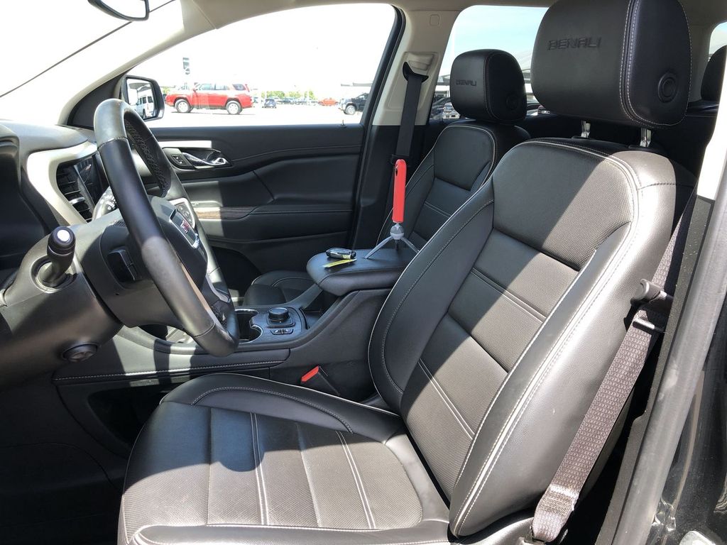2023 GMC Acadia