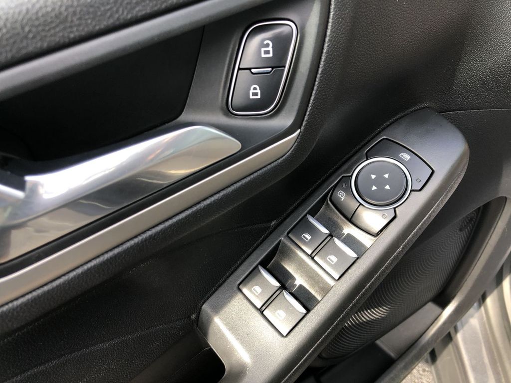 2021 Ford Escape Hybrid