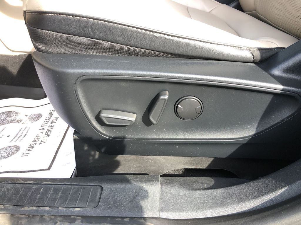 2021 Ford Escape Hybrid