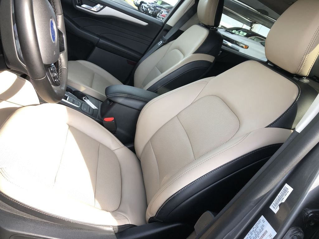 2021 Ford Escape Hybrid