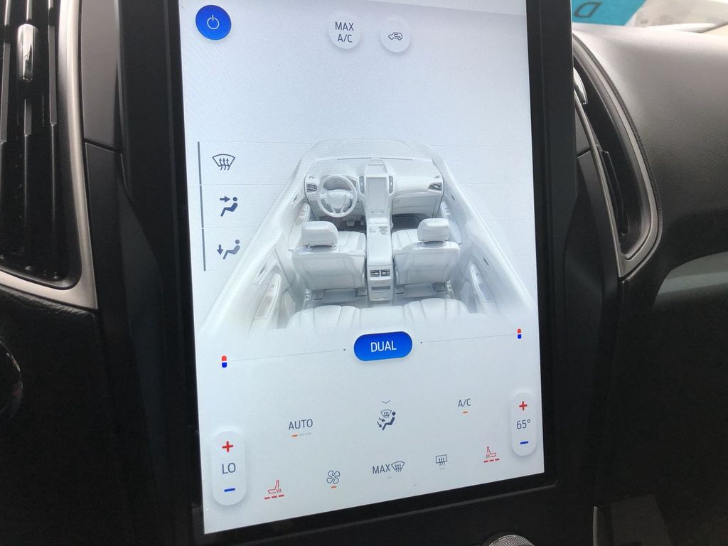 2023 Ford Edge