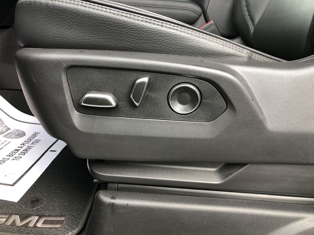 2025 GMC Yukon XL