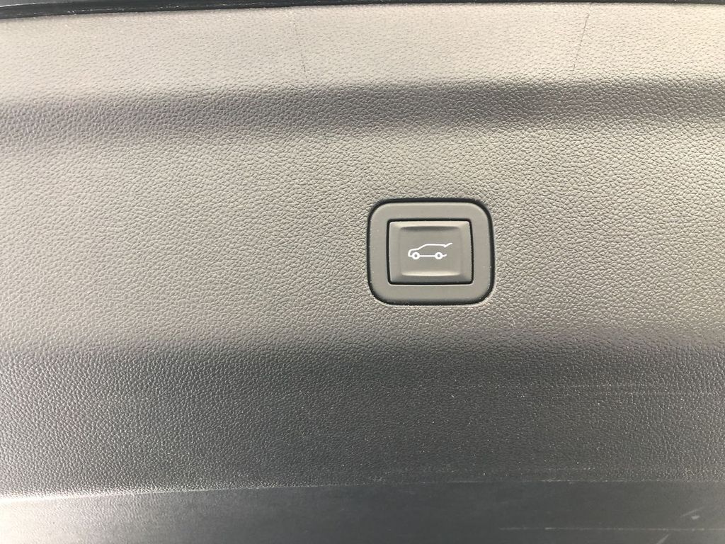 2025 GMC Yukon XL