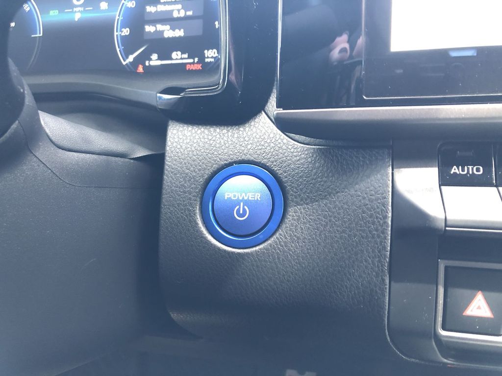 2025 Toyota Camry Hybrid