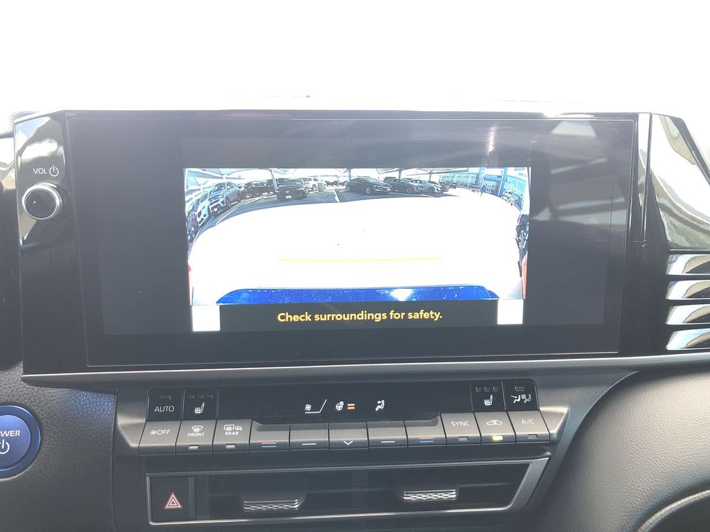 2025 Toyota Camry Hybrid