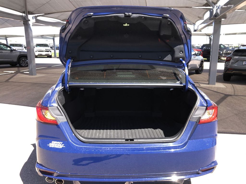 2025 Toyota Camry Hybrid
