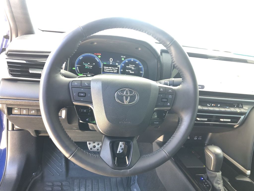2025 Toyota Camry Hybrid
