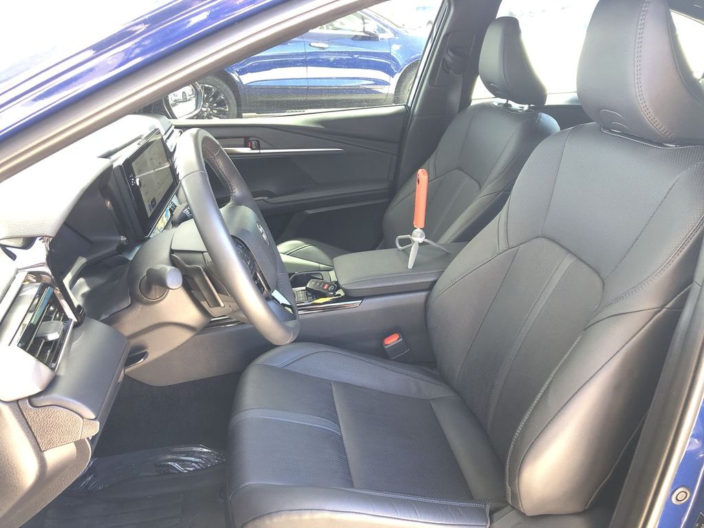 2025 Toyota Camry Hybrid