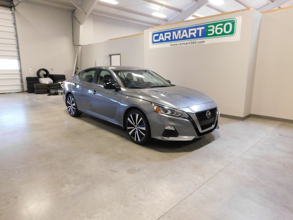 Used 2022 Nissan Altima 2.5 SR Car