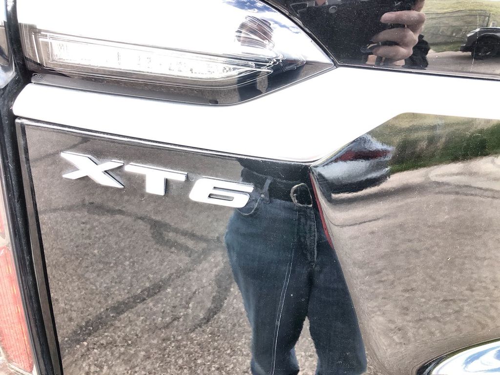 2020 Cadillac XT6