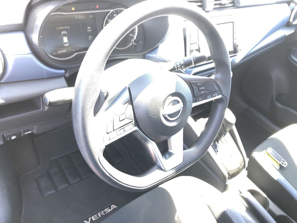 2025 Nissan Versa