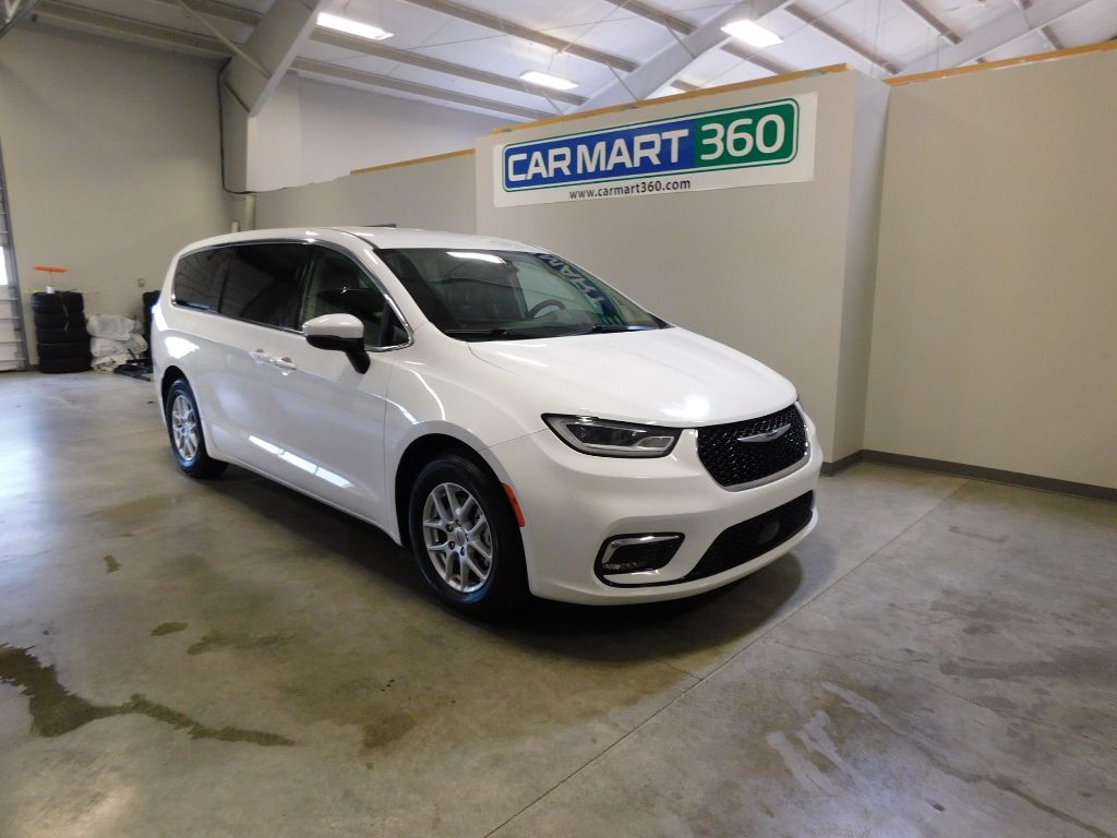 Used 2023 Chrysler Pacifica Touring L Van