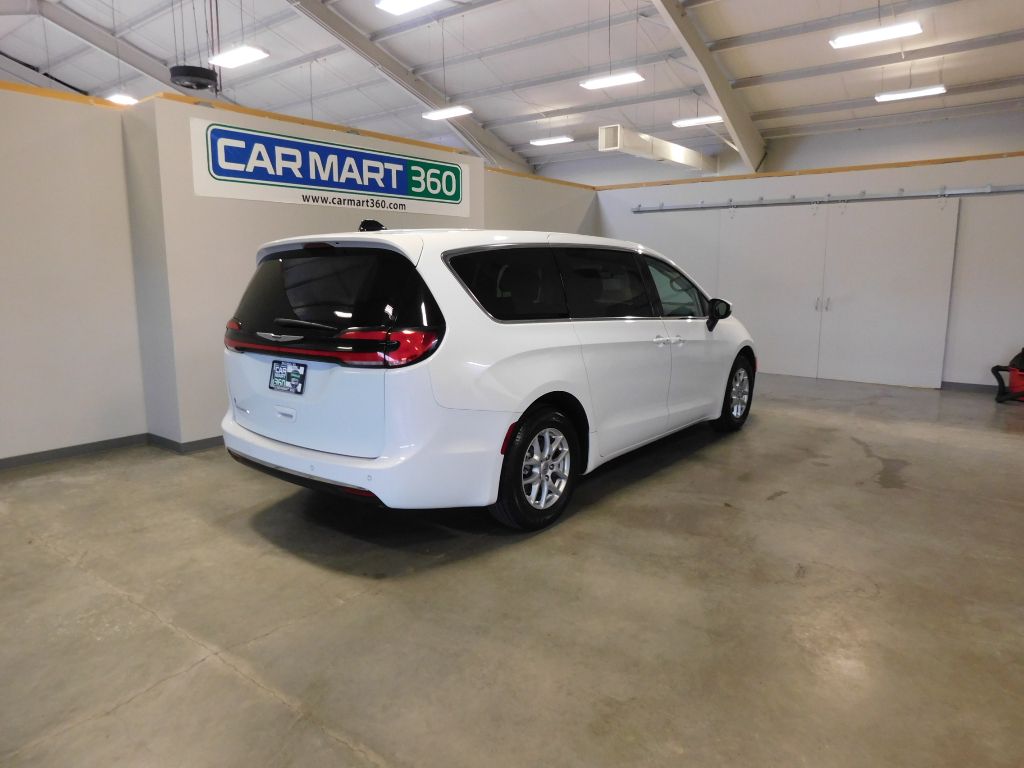 2023 Chrysler Pacifica