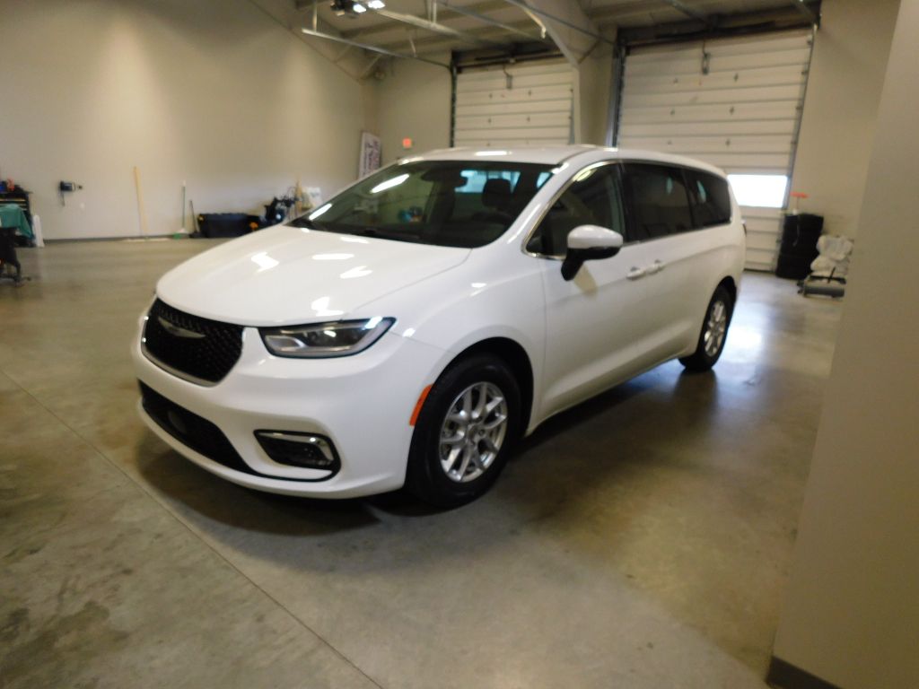 2023 Chrysler Pacifica