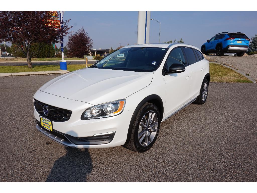 Used 2016 Volvo V60 Cross Country T5 Car
