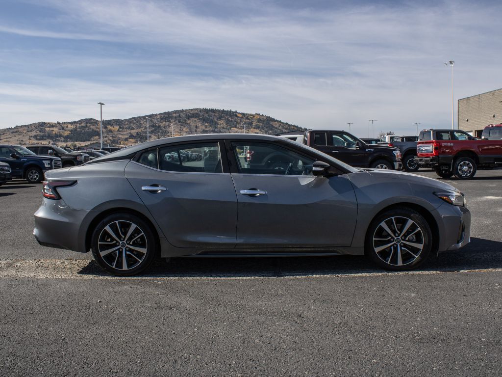 2023 Nissan Maxima