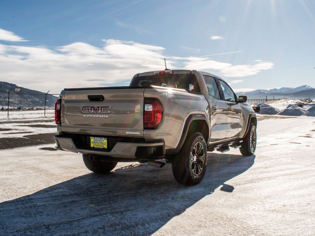 2023 GMC Canyon