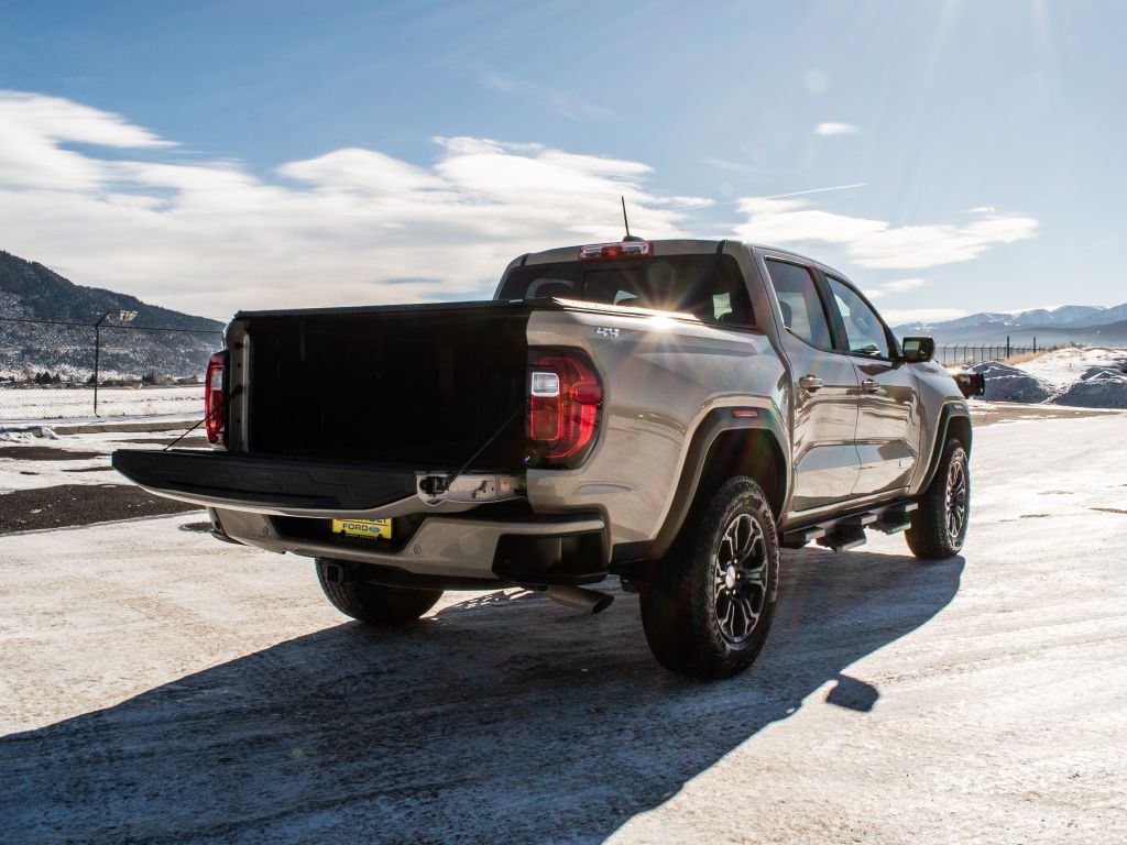 2023 GMC Canyon