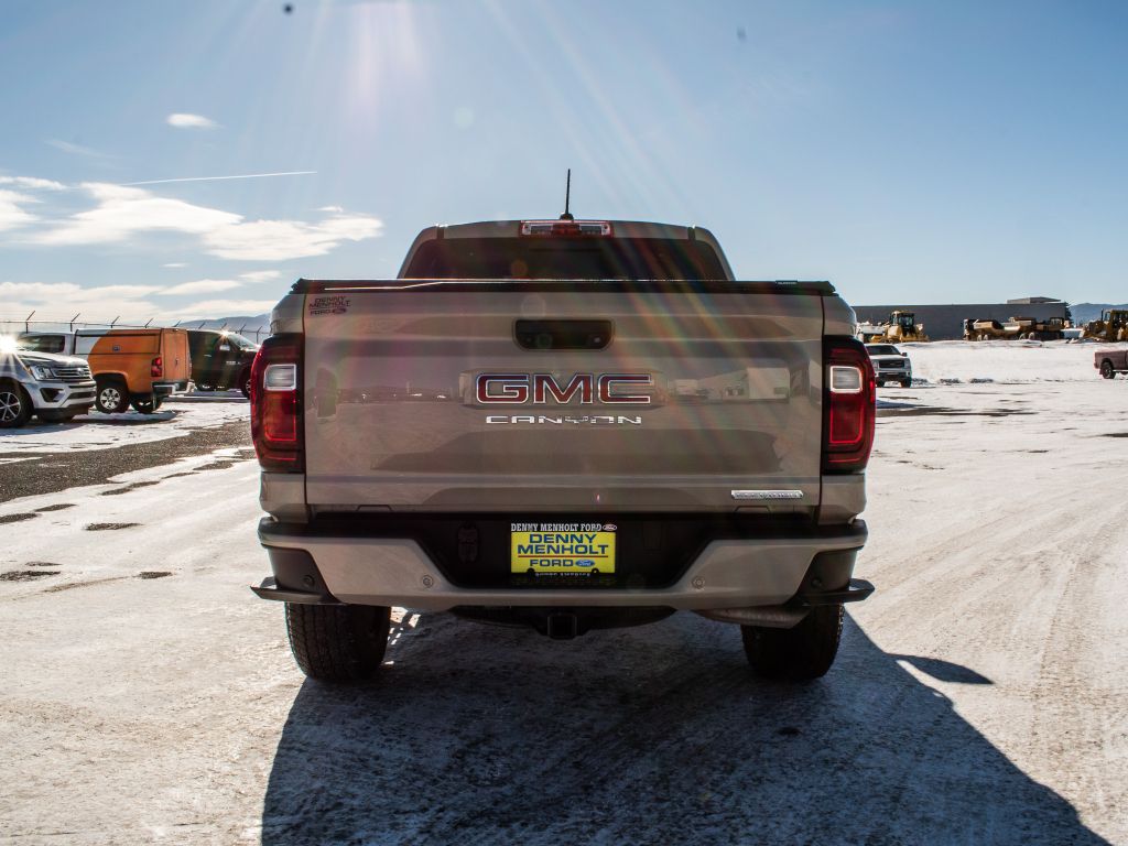 2023 GMC Canyon