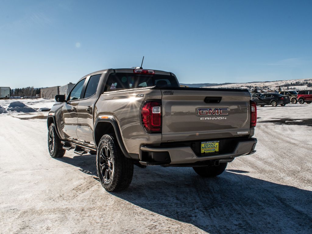 2023 GMC Canyon