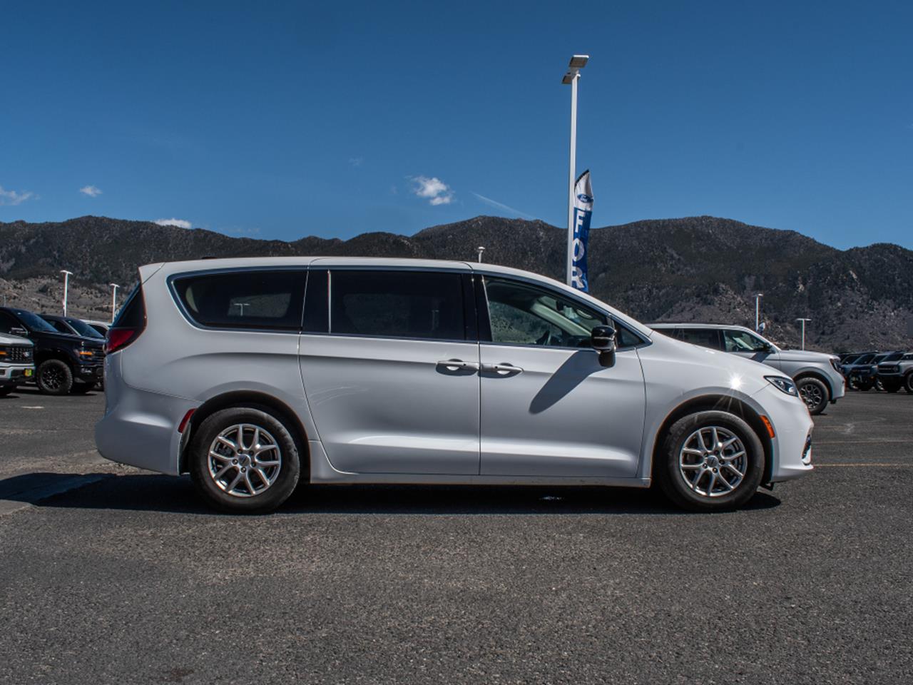 2024 Chrysler Pacifica