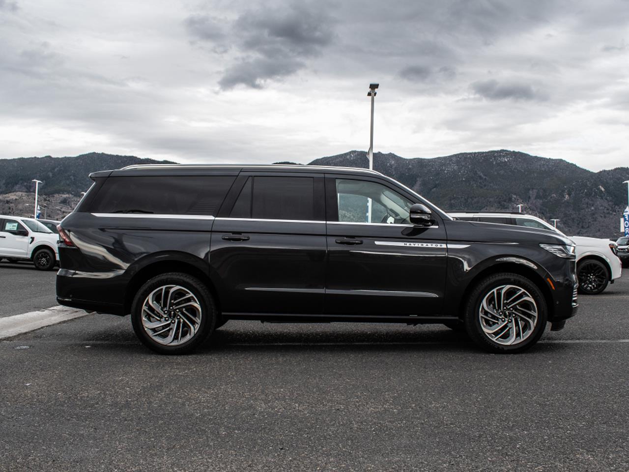 2025 Lincoln Navigator L