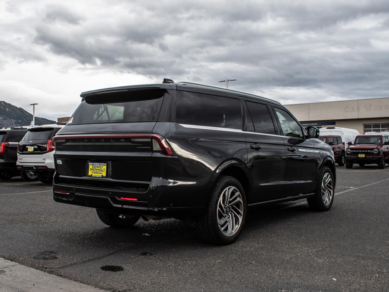 2025 Lincoln Navigator L