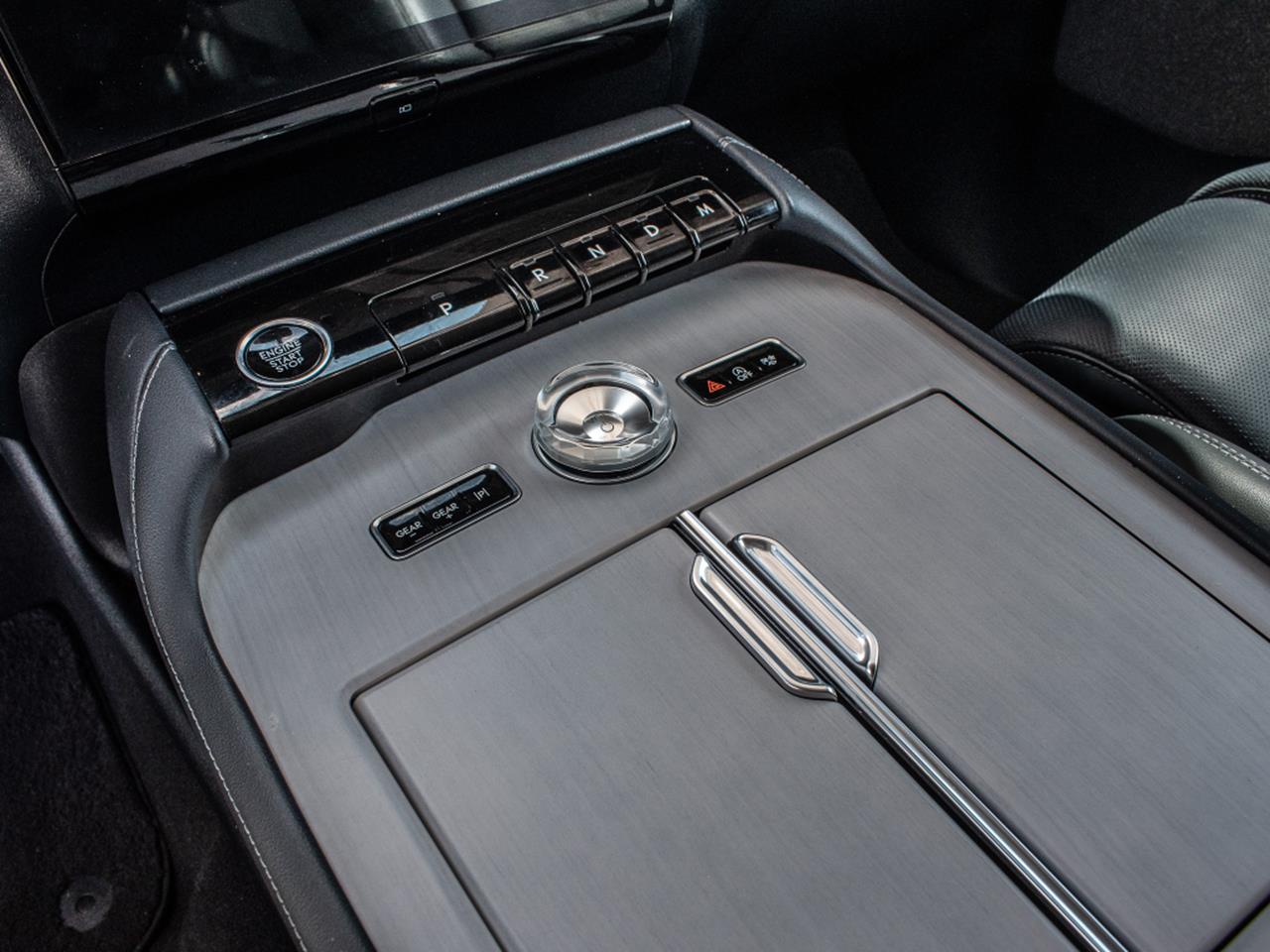 2025 Lincoln Navigator L
