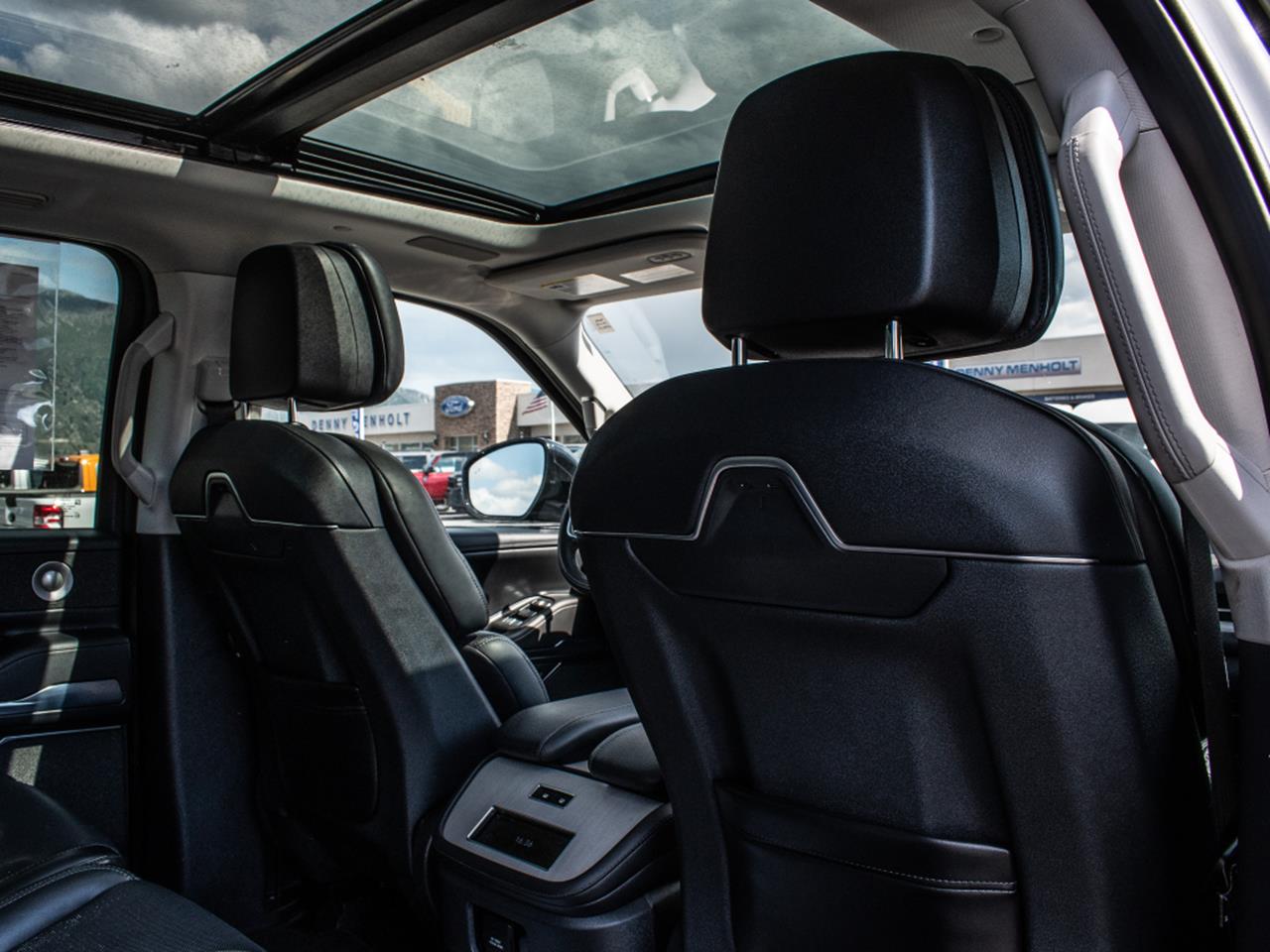 2025 Lincoln Navigator L