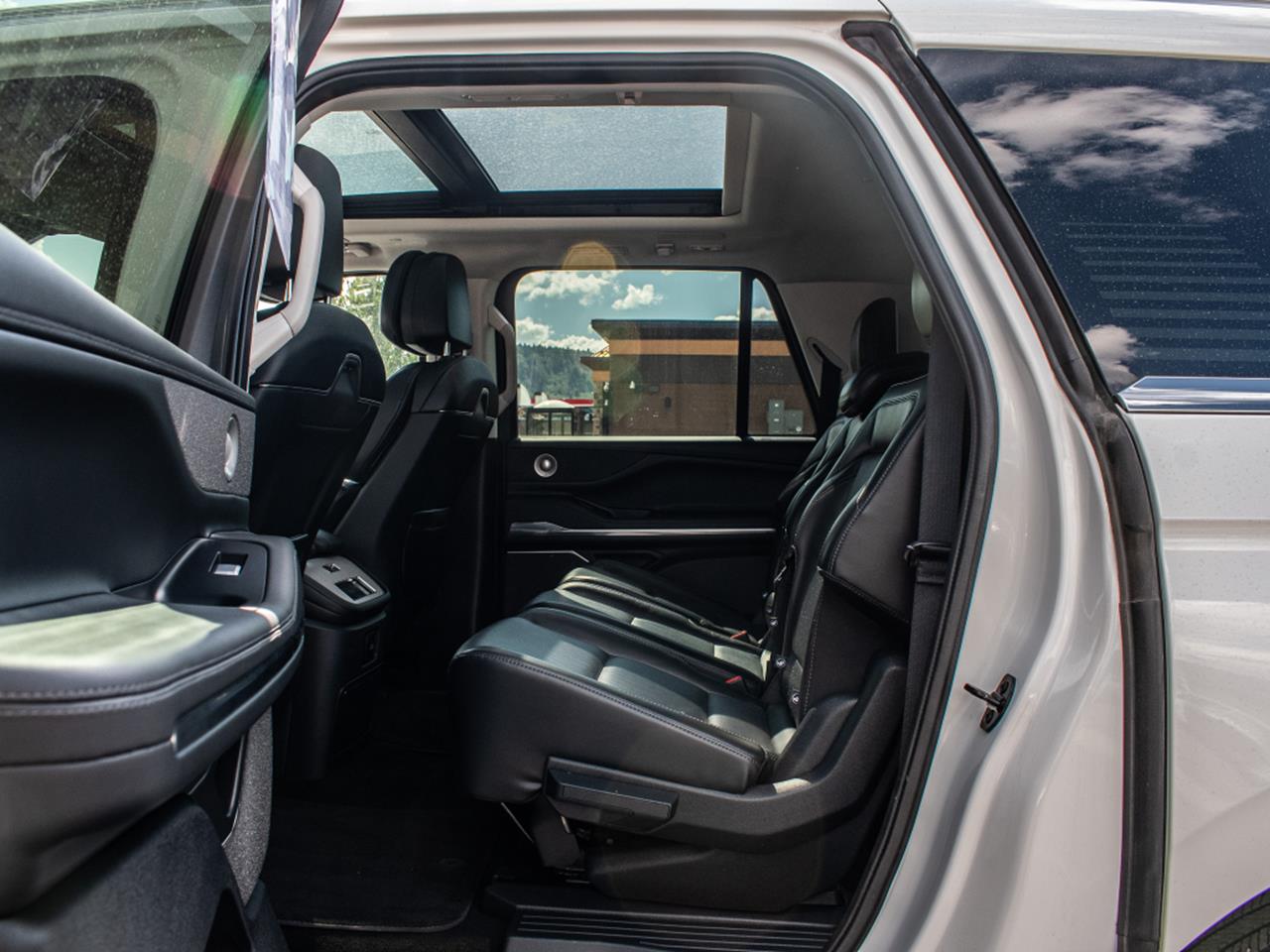 2025 Lincoln Navigator L