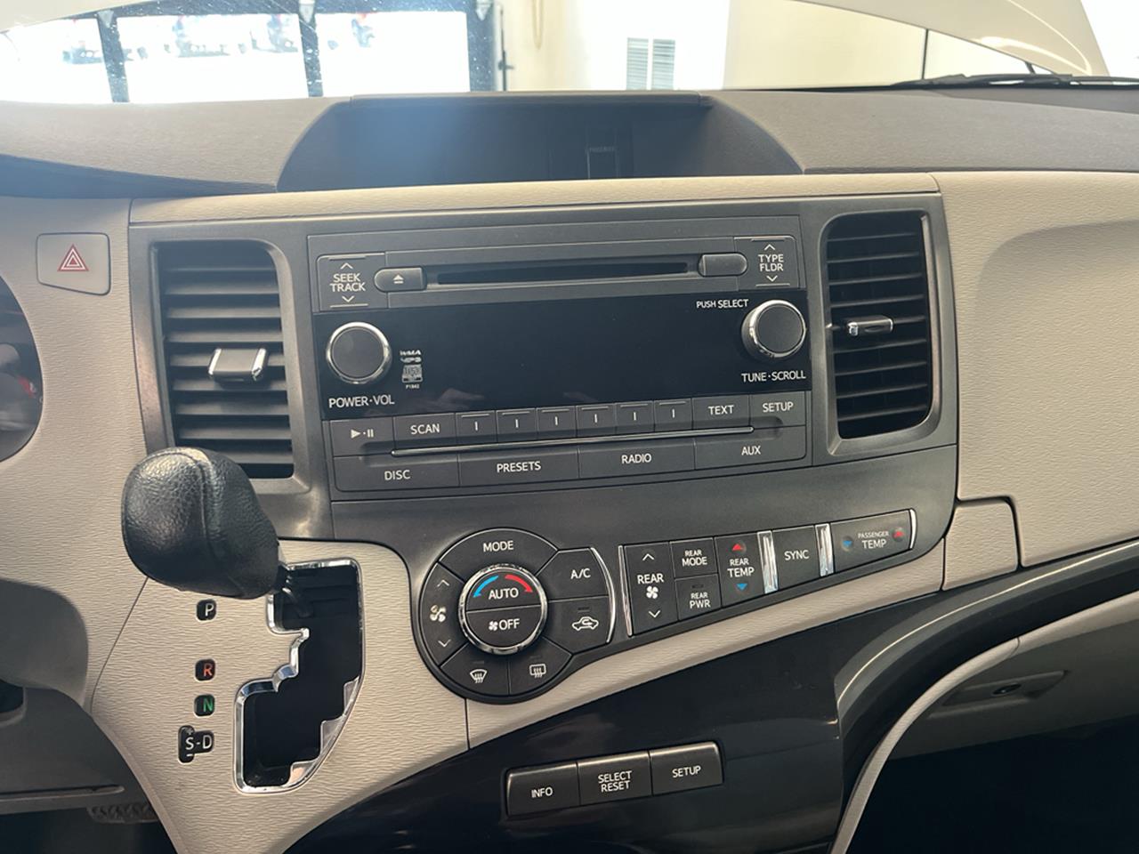 2014 Toyota Sienna