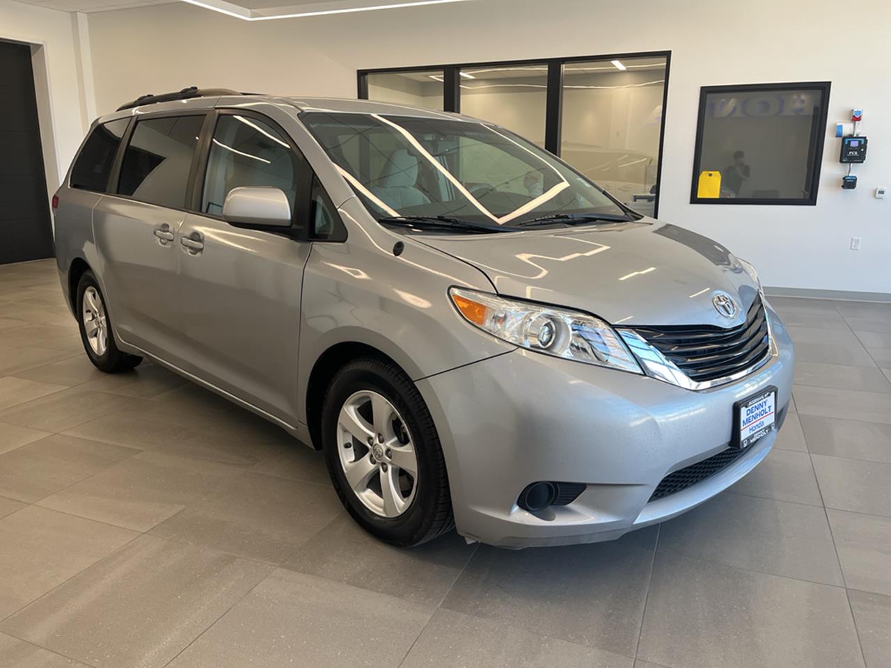 Used 2014 Toyota Sienna LE Vans