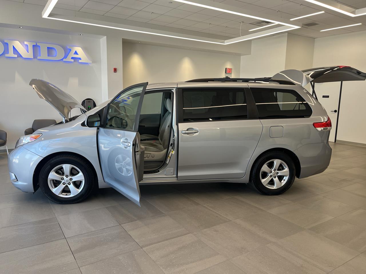 2014 Toyota Sienna