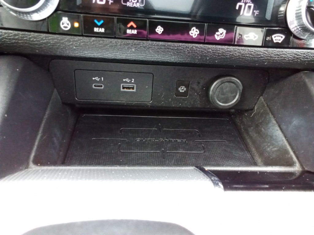 2024 Mitsubishi Outlander