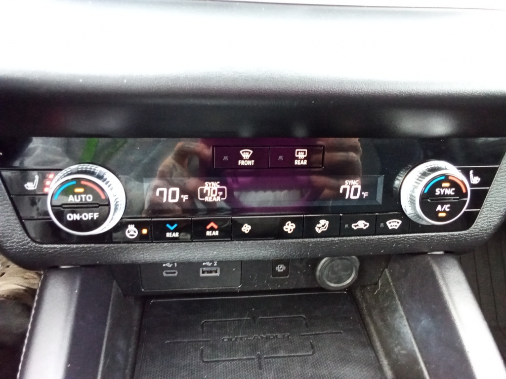 2024 Mitsubishi Outlander