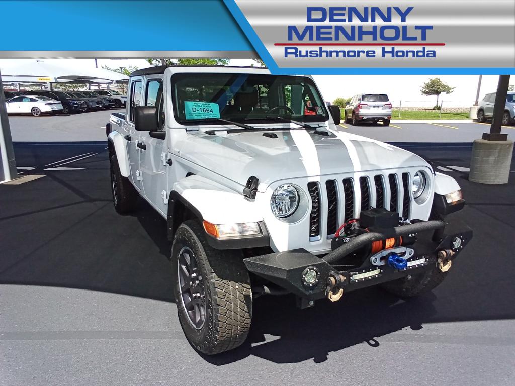 Used 2022 Jeep Gladiator Overland Trucks