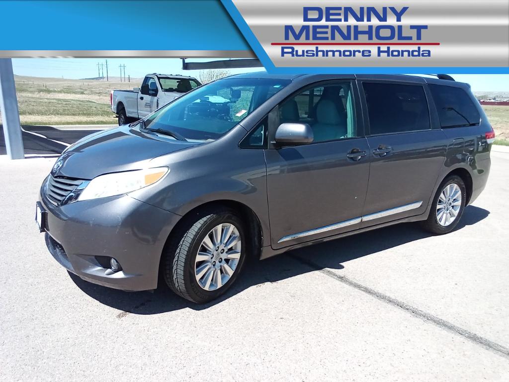 Used 2012 Toyota Sienna XLE Vans