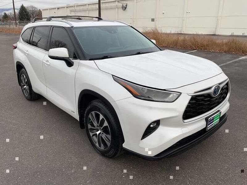 Used 2022 Toyota Highlander Hybrid Hybrid XLE SUVs