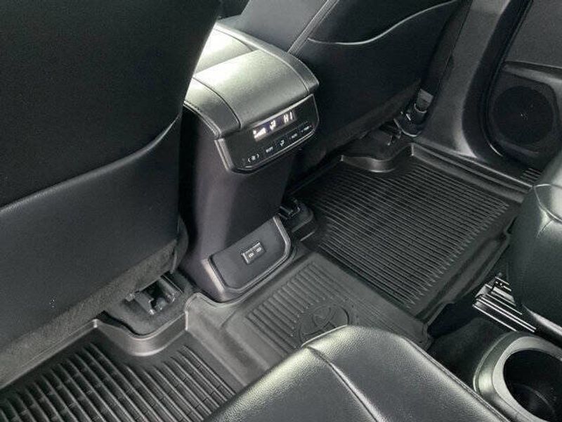 2022 Toyota Highlander Hybrid