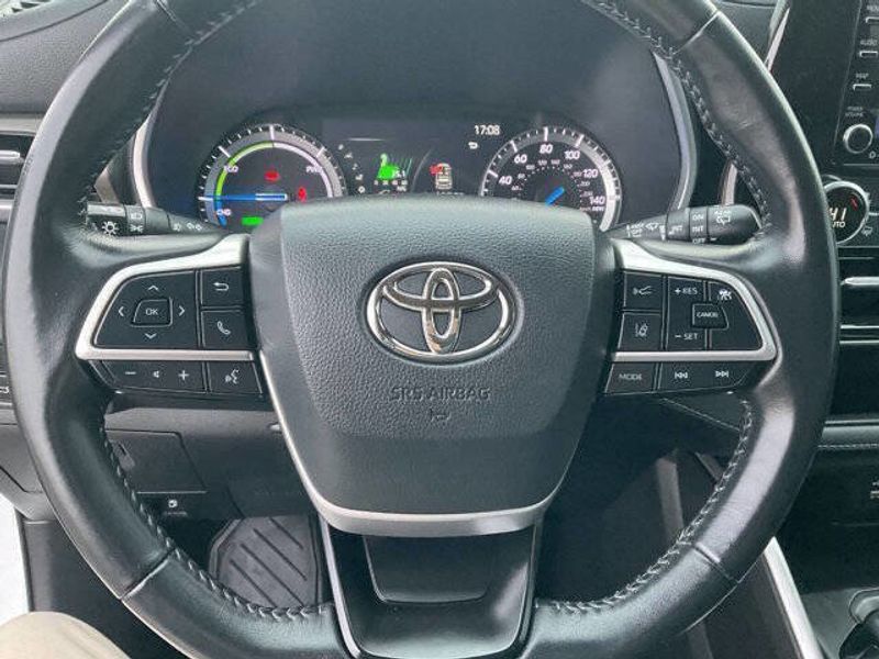 2022 Toyota Highlander Hybrid