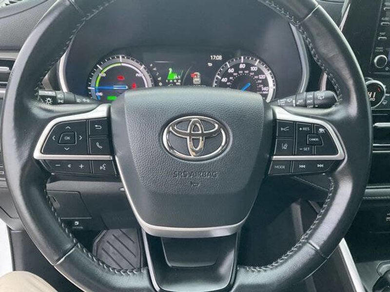 2022 Toyota Highlander Hybrid