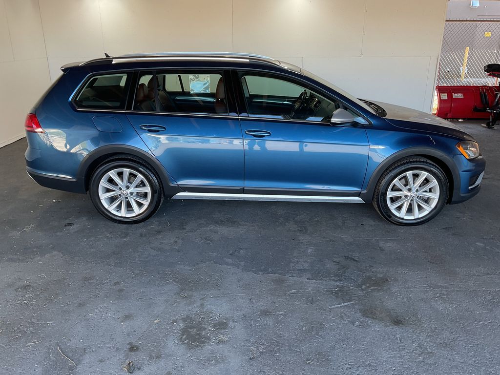 2017 Volkswagen Golf Alltrack