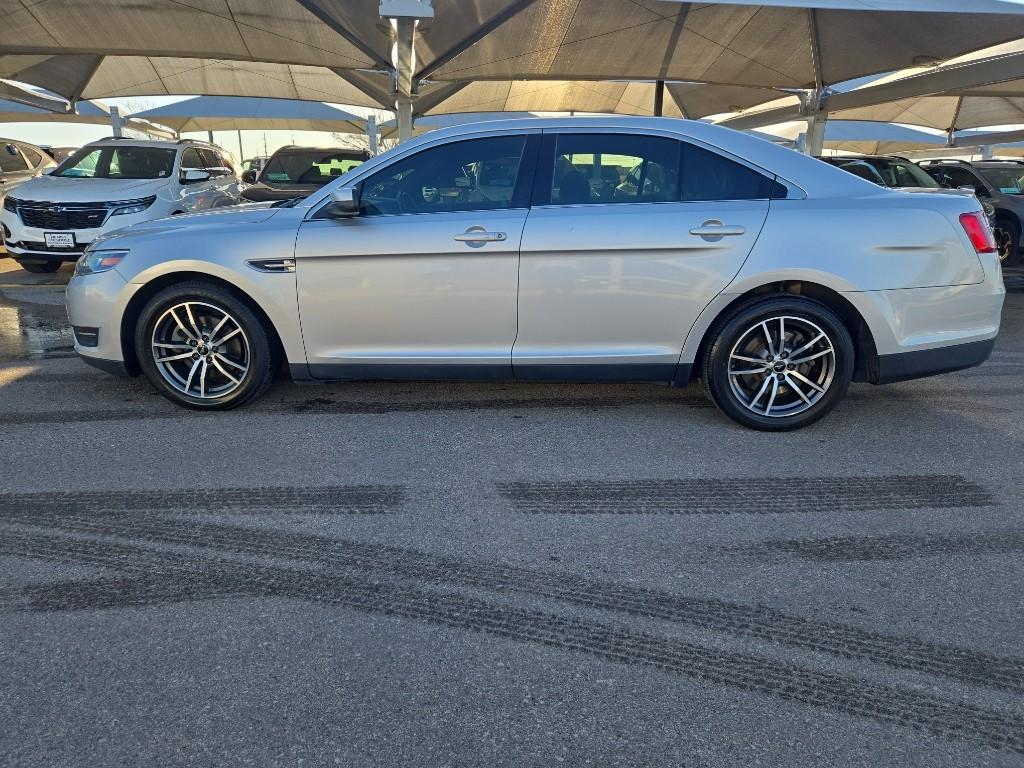 2016 Ford Taurus