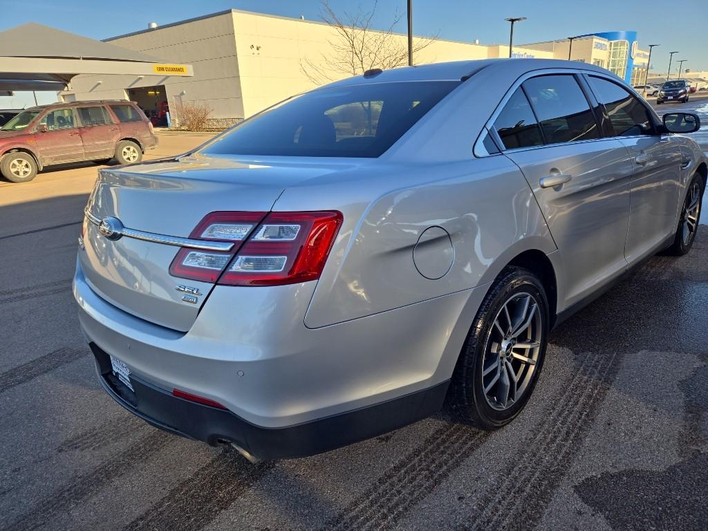 2016 Ford Taurus