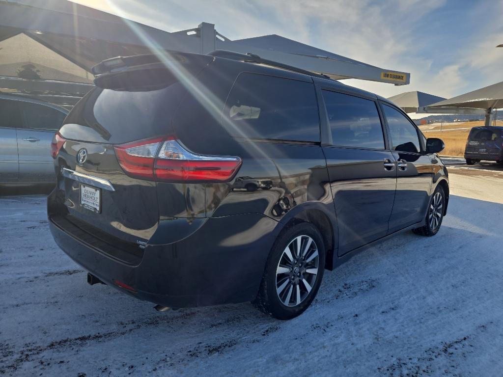 2018 Toyota Sienna